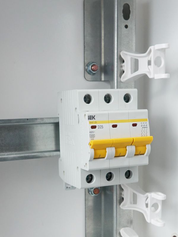 Авт. выкл.ВА47-29 3Р 25А 4,5кА х-ка D ИЭК